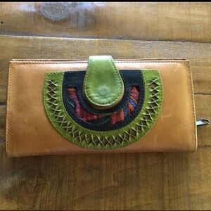 Leather Tri-Accent Continental Wallet - Tan and Green